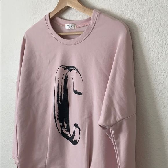 Light pink “C” sweater-M/L - Picture 4 of 6